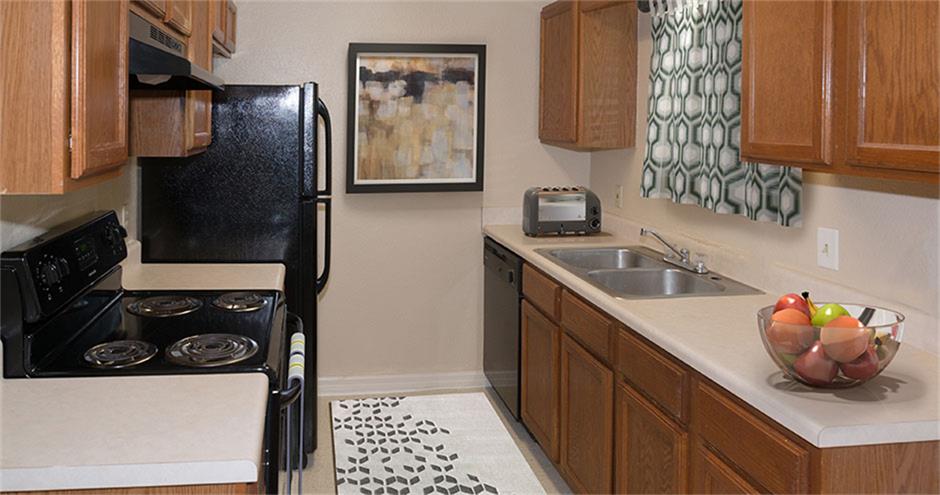 100 Betty Jean Drive, Floresville, TX 78114