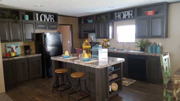331 HICKORY HILL DR ,TX, Lavernia, 78121