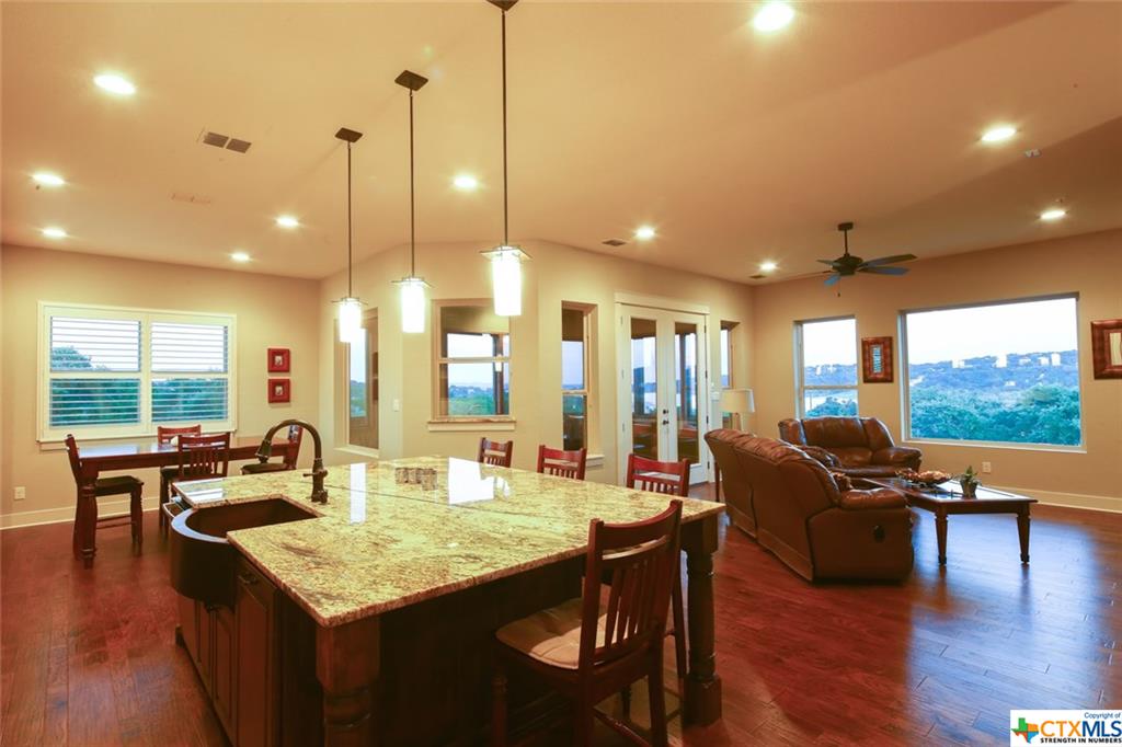 1537 Ensenada Drive, Canyon Lake, TX 78133