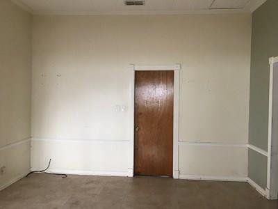 508 S 7th St, Skidmore, TX 78133