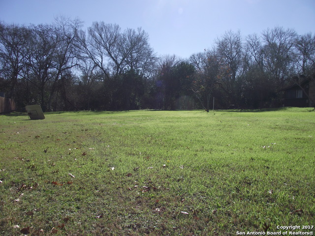 138 FOREST DR, Seguin, TX 78155