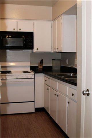 800 North 123 ByPass, Seguin, TX 78155