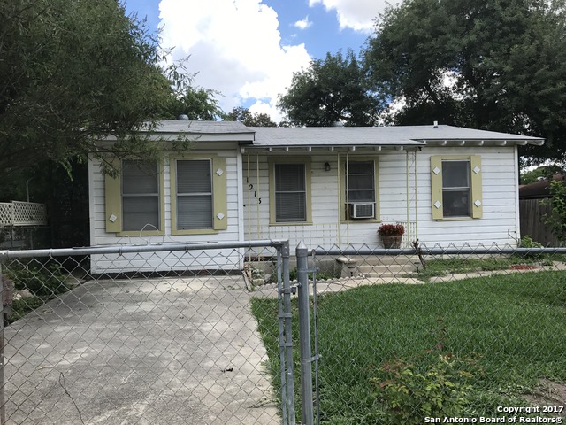 1213 Lee Hall, San Antonio, TX 78201