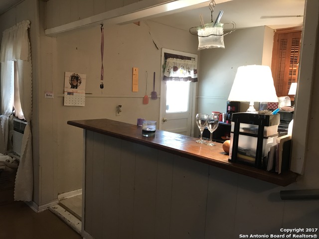 1213 Lee Hall, San Antonio, TX 78201