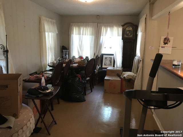1213 Lee Hall, San Antonio, TX 78201