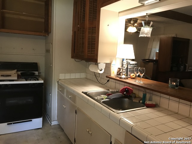 1213 Lee Hall, San Antonio, TX 78201