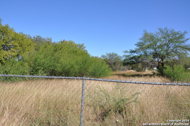 000 Barclay, San Antonio, TX 78207