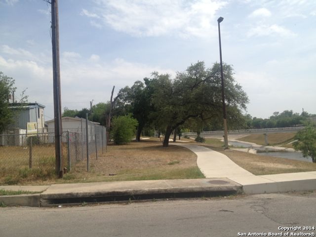 2420 Vera Cruz St, San Antonio, TX 78207