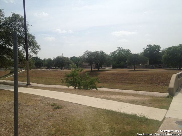 2420 Vera Cruz St, San Antonio, TX 78207