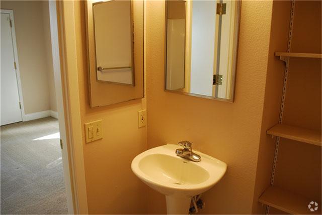 779 W Mayfield Boulevard, San Antonio, TX 78211