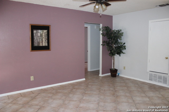 4843 Wordsworth St, San Antonio, TX 78217