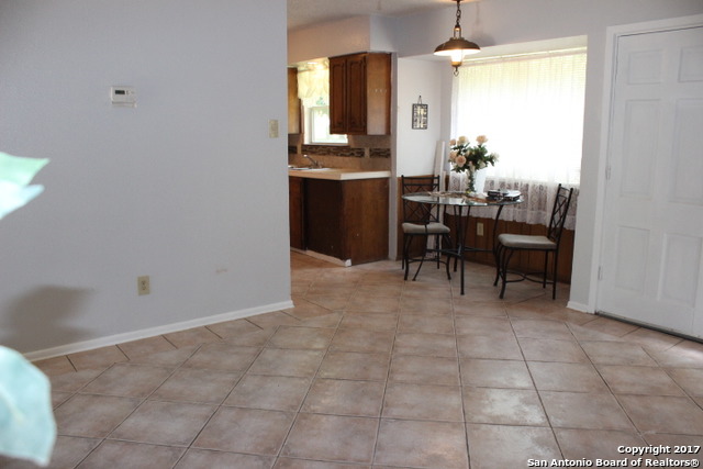 4843 Wordsworth St, San Antonio, TX 78217