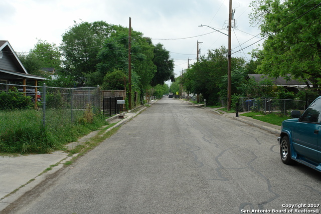 639 ELKS DR, San Antonio, TX 78221