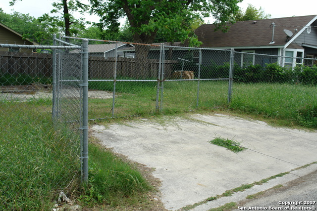639 ELKS DR, San Antonio, TX 78221
