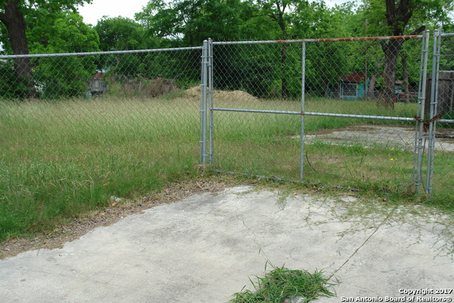 639 ELKS DR, San Antonio, TX 78221