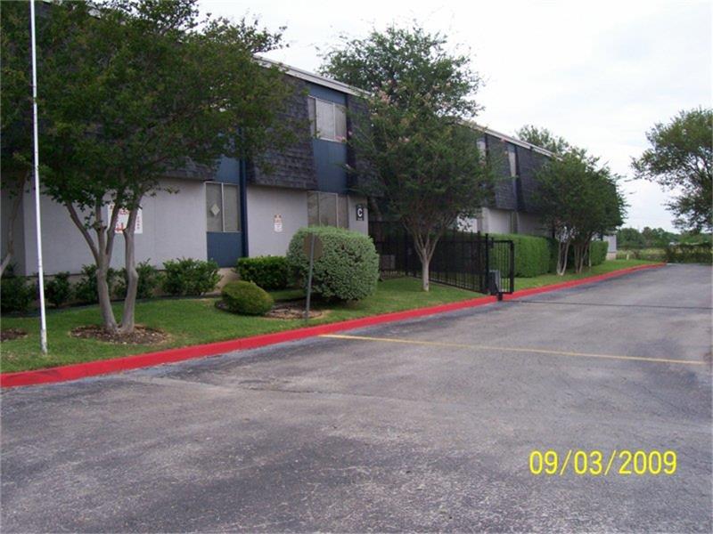 537 N General Mcmullen Drive, San Antonio, TX 78228