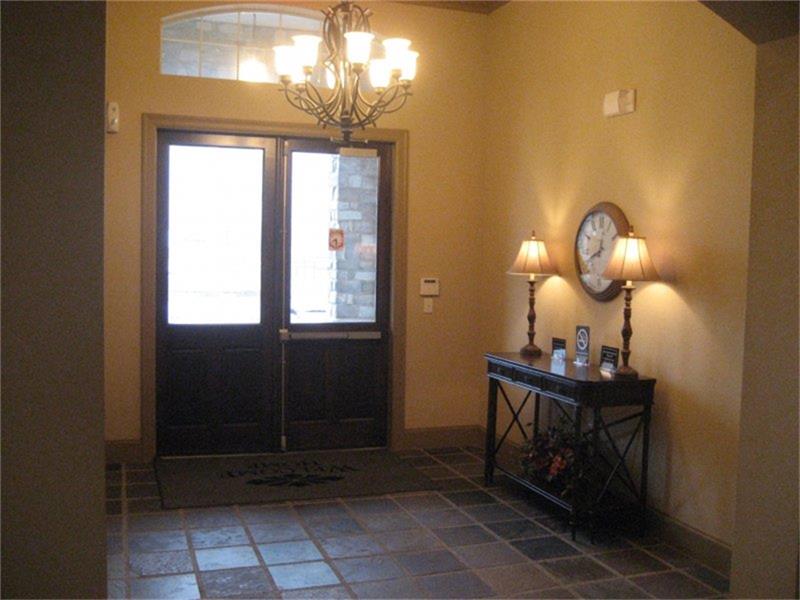 1527 W Sunshine Drive, San Antonio, TX 78228