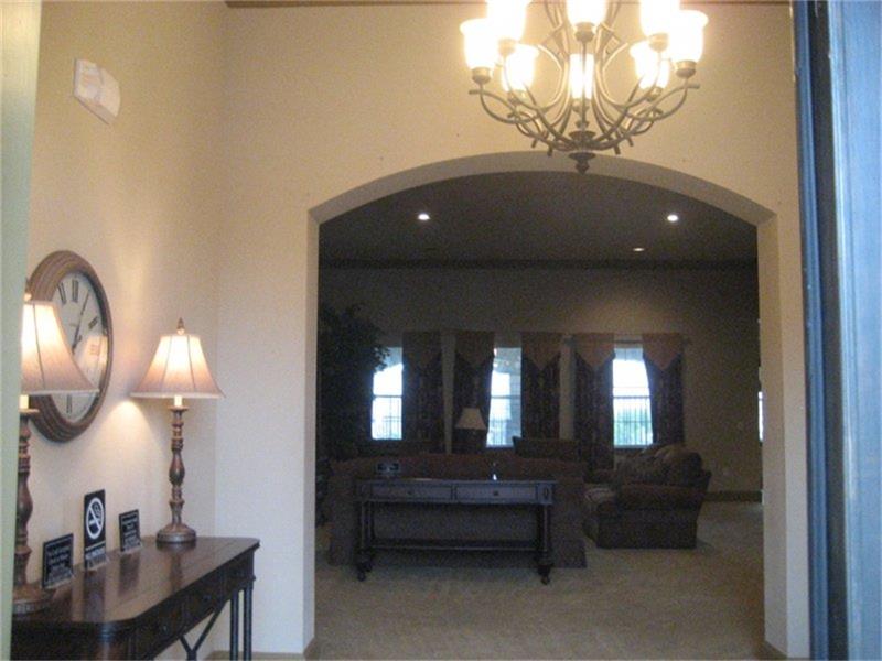1527 W Sunshine Drive, San Antonio, TX 78228