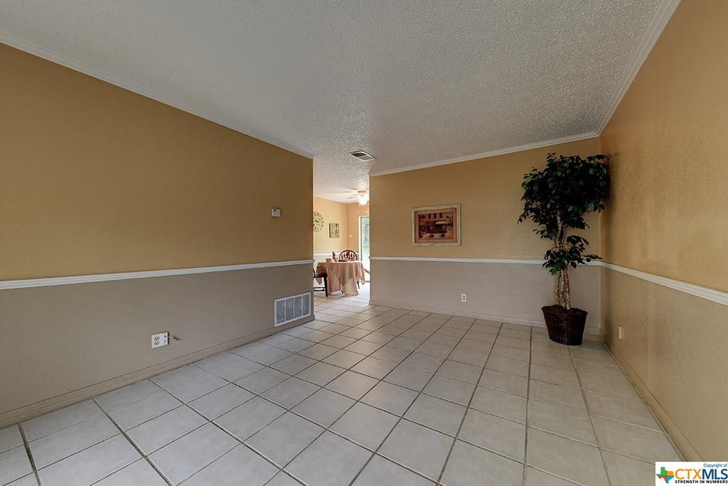 12213 Valley Oak Street, Live Oak, TX 78233