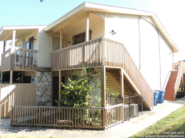 5806 Shadow Glen Cir, San Antonio, TX 78240
