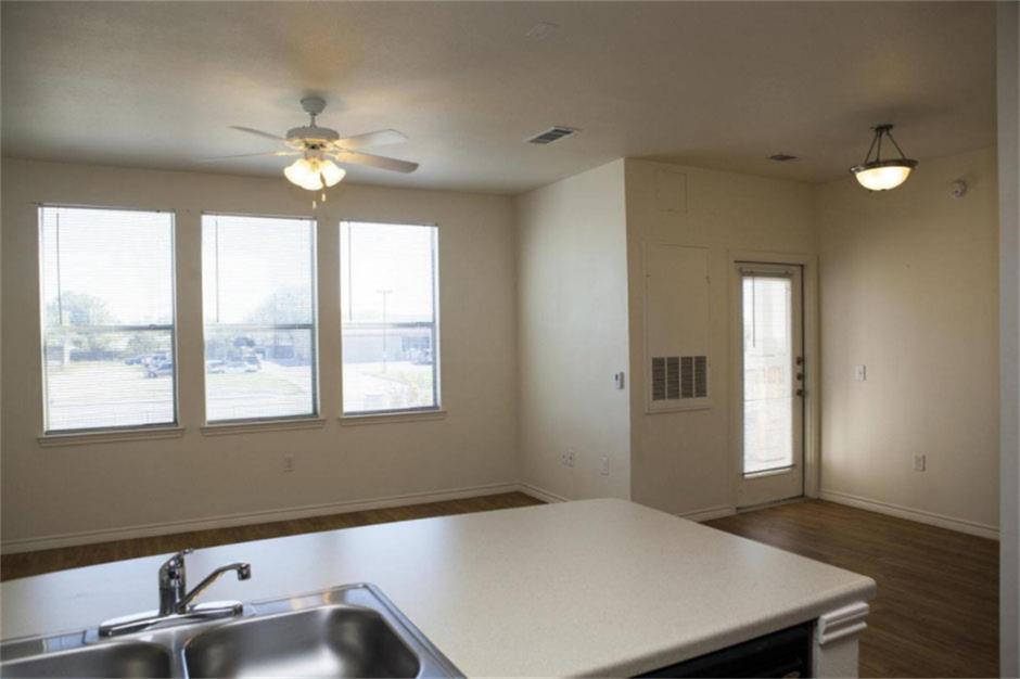 5121 N Foster Road, San Antonio, TX 78244