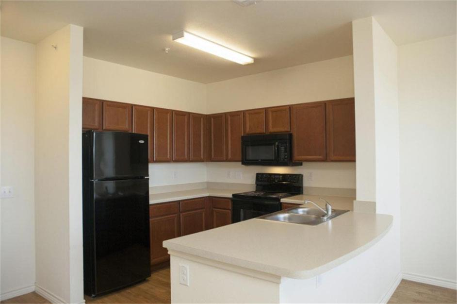 5121 N Foster Road, San Antonio, TX 78244