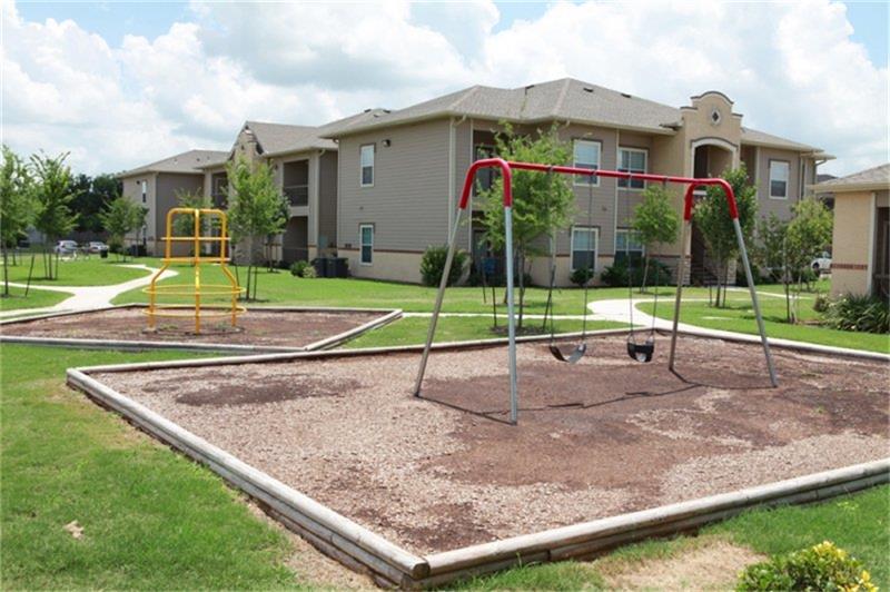 1455 Easterling Drive, Alice, TX 78332