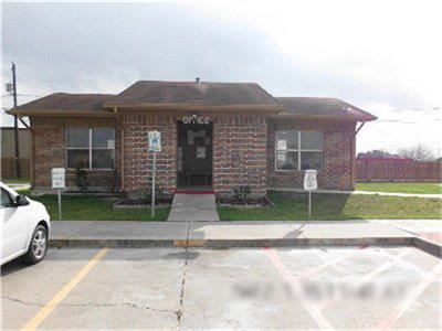 900 East Oregon, Bishop, TX 78343