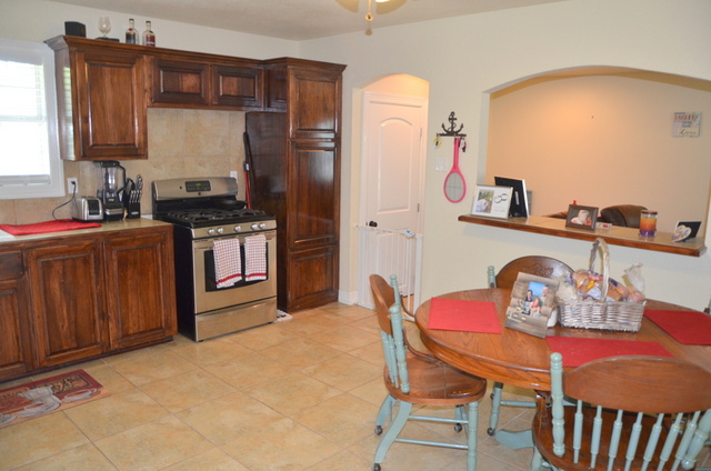 1611 E Johnston Circle, Kingsville, TX 78363