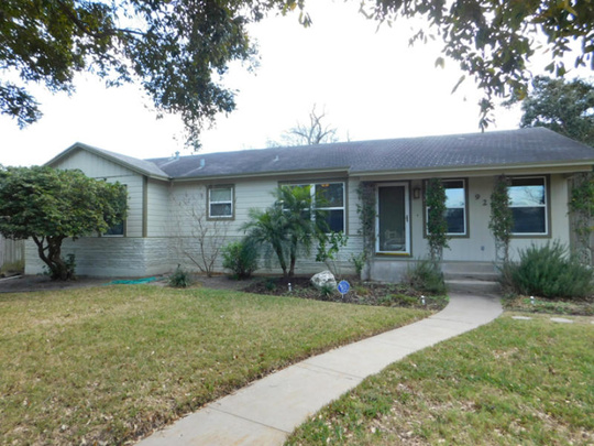 230 West Pompano Drive
