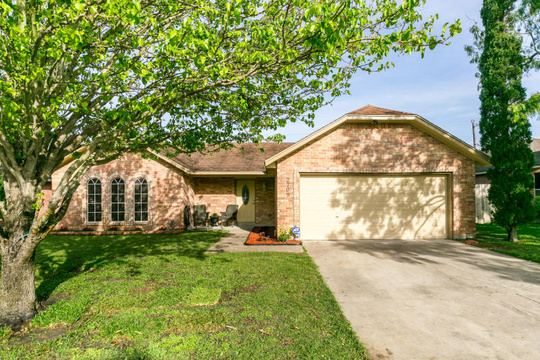 230 West Pompano Drive