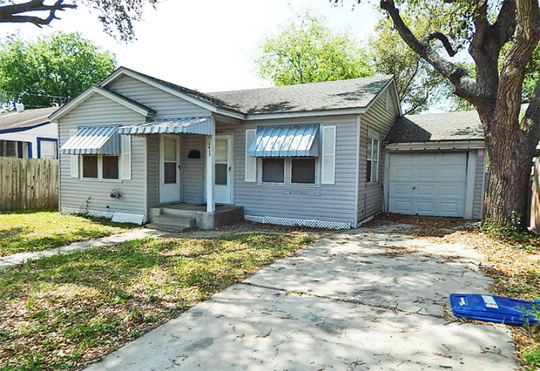 1809 Hillcrest Apt 205