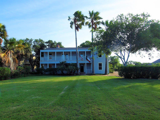 600 W James St