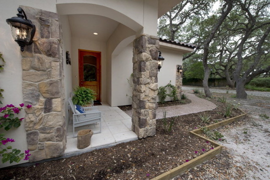 2614 Bay Vista