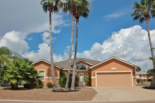 45 Nassau Dr