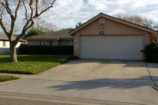 170 Dolphin Ln