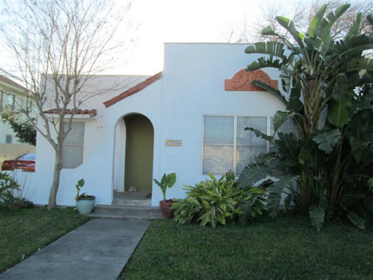 2012 Baywood Dr