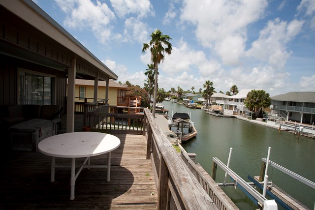 9 Luau, Rockport, TX 78382