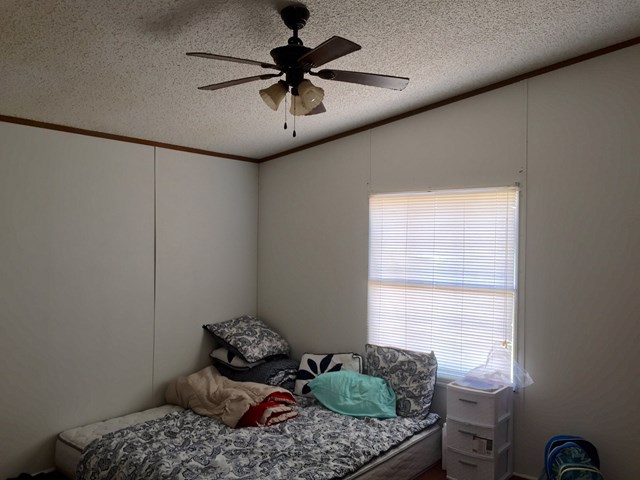 1945 S Doughty, Rockport, TX 78382