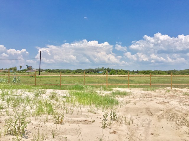 1945 S Doughty, Rockport, TX 78382