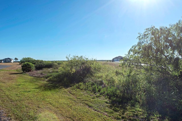 17 Peet's Bend, Rockport, TX 78382
