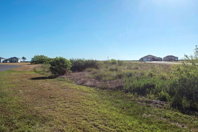 17 Peet's Bend, Rockport, TX 78382