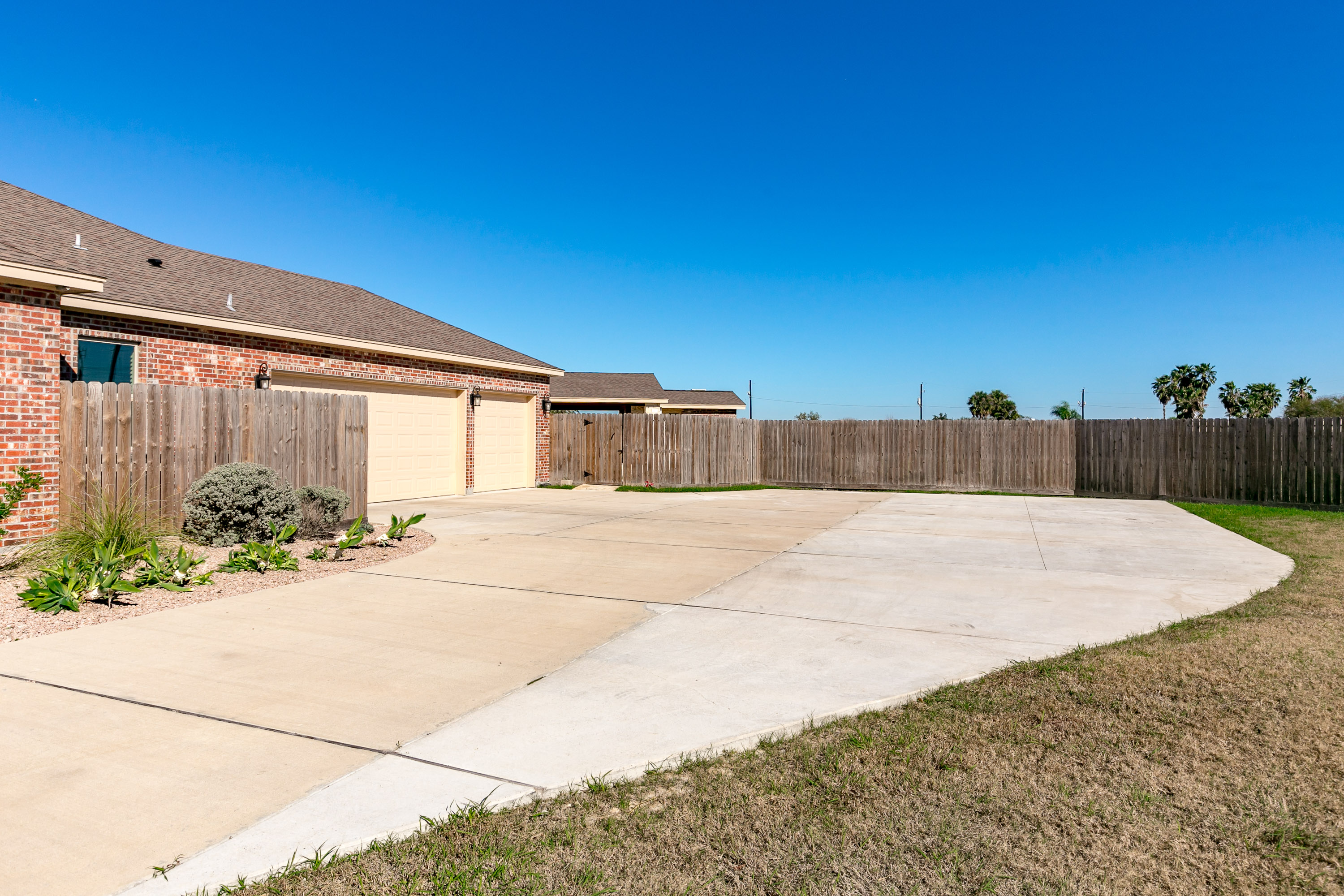 5310 FOX GLOVE, Corpus Christi, TX 78413
