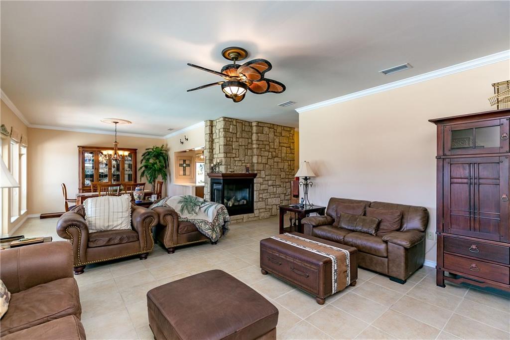 14102 Palo Seco Dr, Corpus Christi, TX 78418