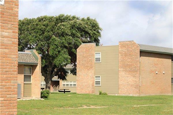711 Glenoak Drive, Corpus Christi, TX 78418
