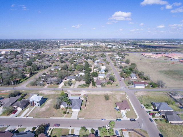 360 Silver Creek, Alamo, TX 78516