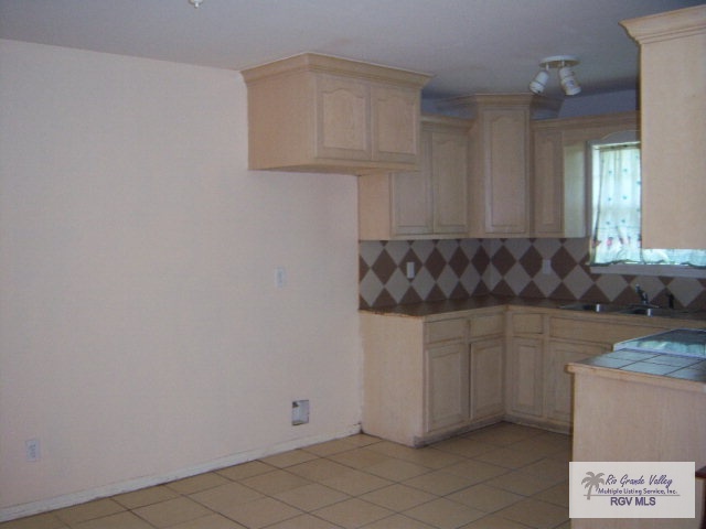3024 STANOLIND AVE., Brownsville, TX 78520