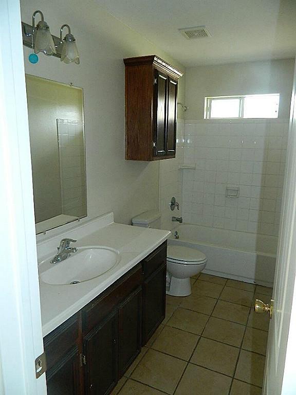 1100 E Santa Rosa, TX 78538