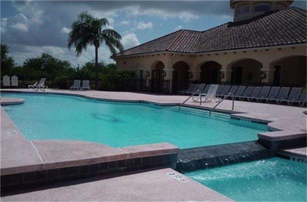 3817 S Veterans Boulevard, Edinburg, TX 78539