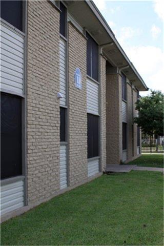 615 South F Street, Harlingen, TX 78550